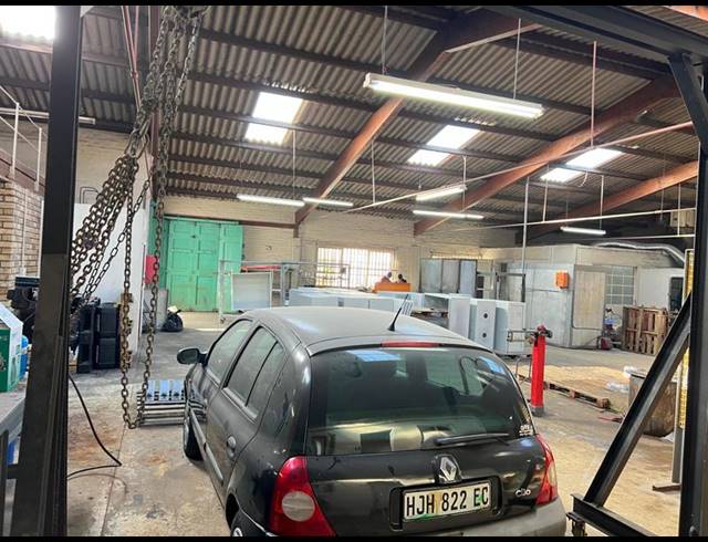 INDUSTRIAL PROPERTY TO RENT IN NORTH END